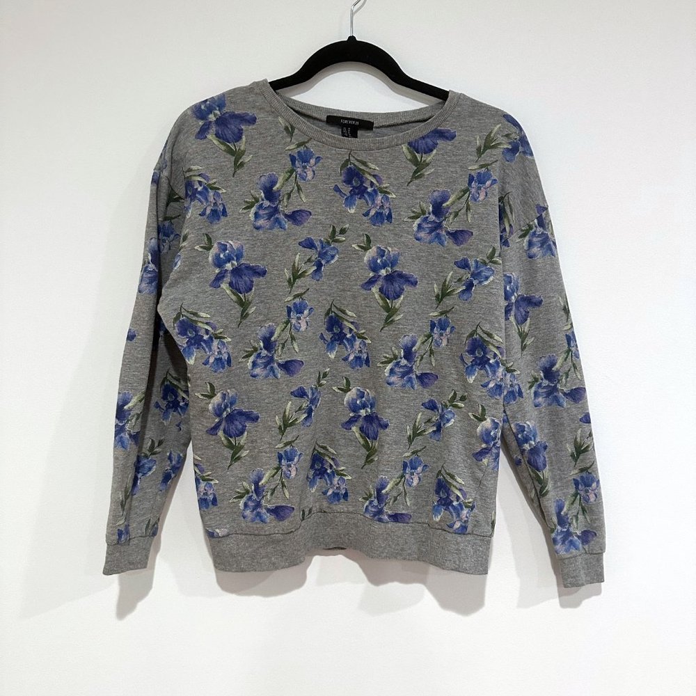 Forever 21, Grey with Blue and Purple Flowers Long Sleeve T-Shirt, Size Medium